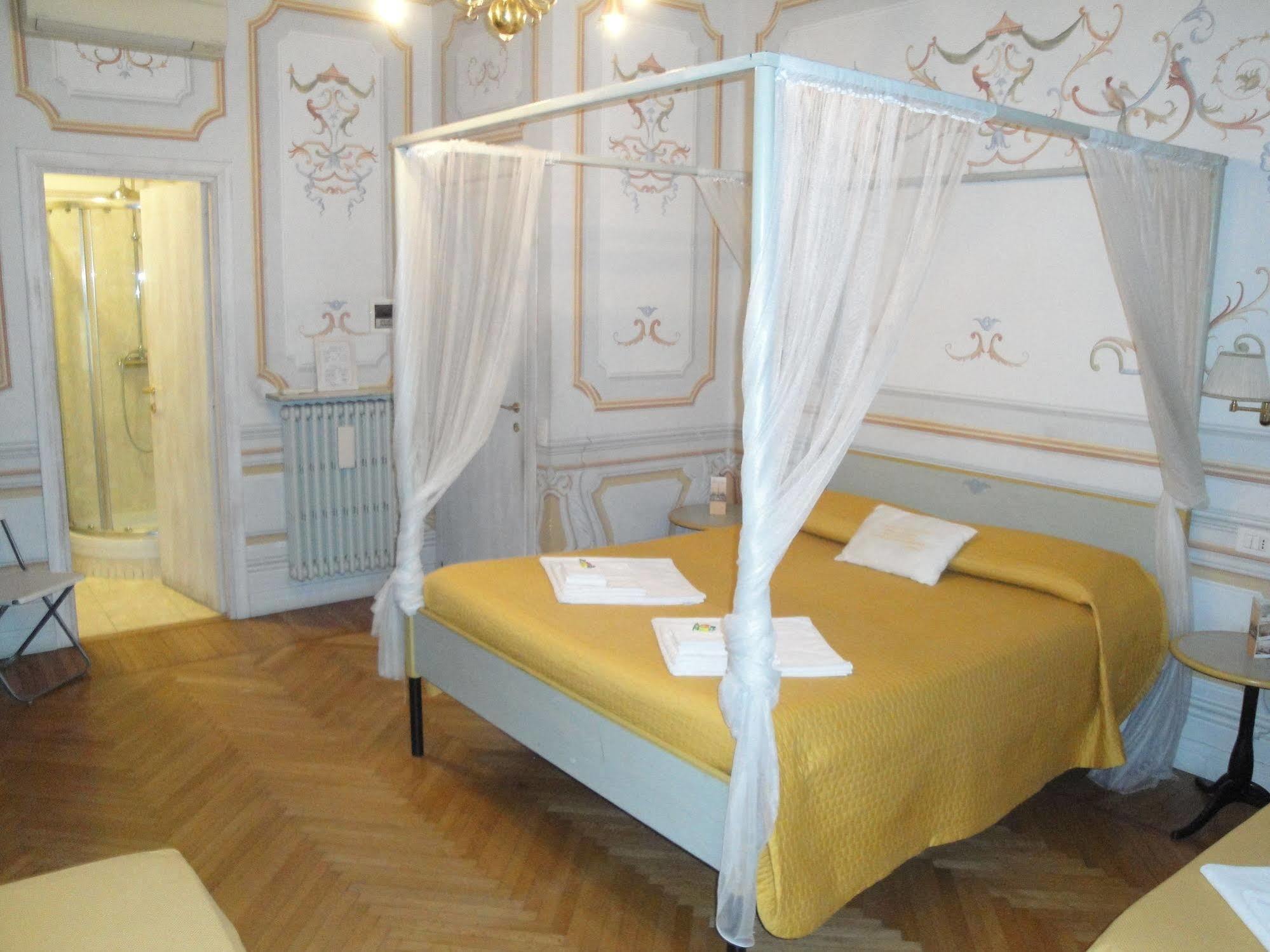 Suites Piazza Del Popolo Рим Екстер'єр фото