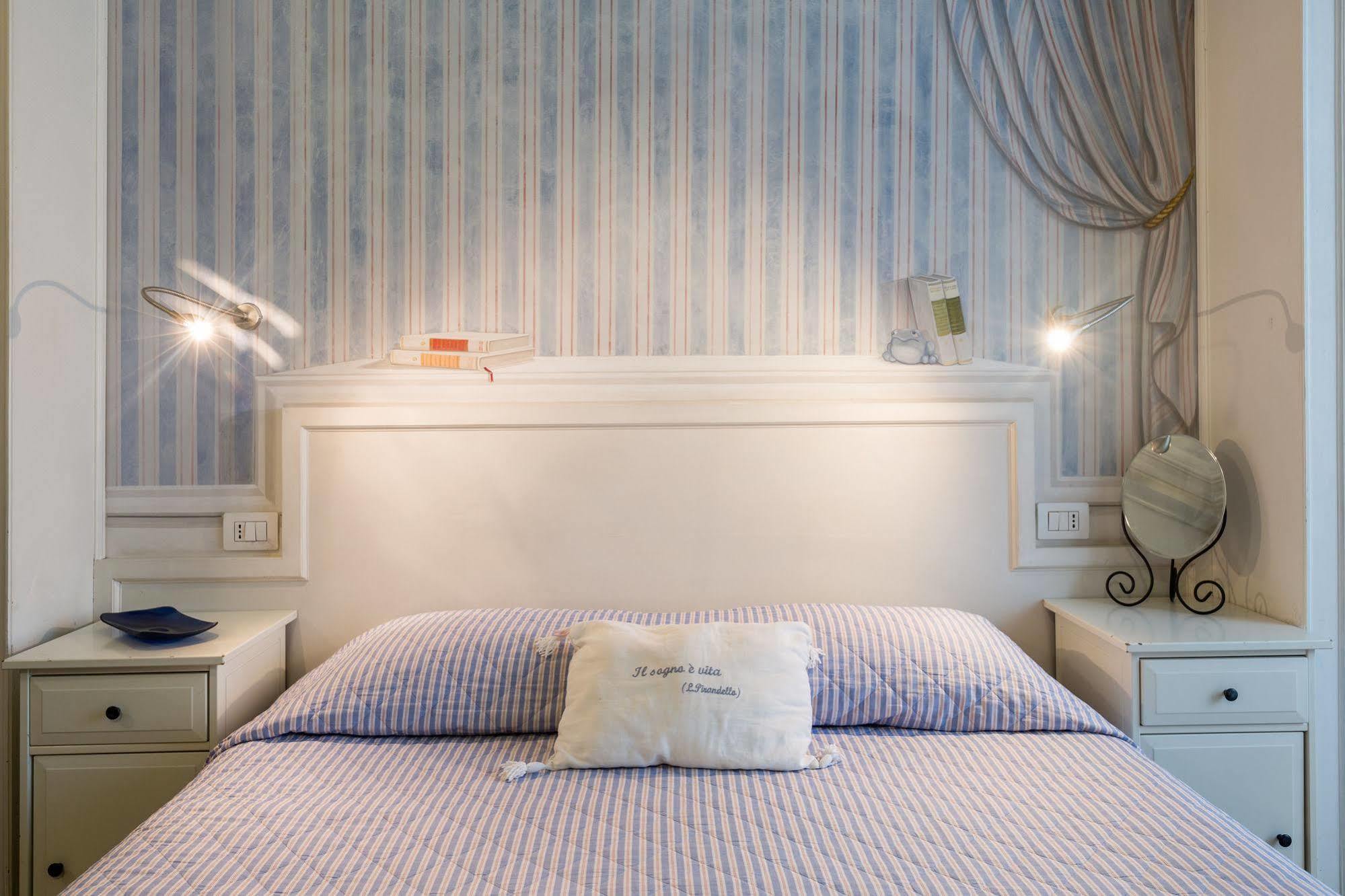 Suites Piazza Del Popolo Рим Екстер'єр фото